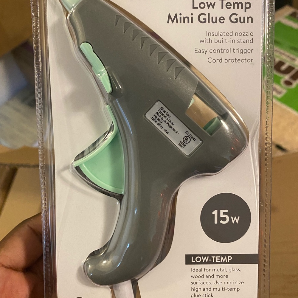Glue gun